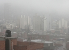 24 mayo (ANF).- La ciudad de LA Paz amanece con neblina. Foto: Soyelgas