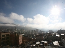 24 mayo (ANF).- La ciudad de LA Paz amanece con neblina. Foto: Soyelgas