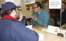 23 mayo (ANF).- Ostreicher deja una carta en palacio de gobierno. Foto: Soyelgas