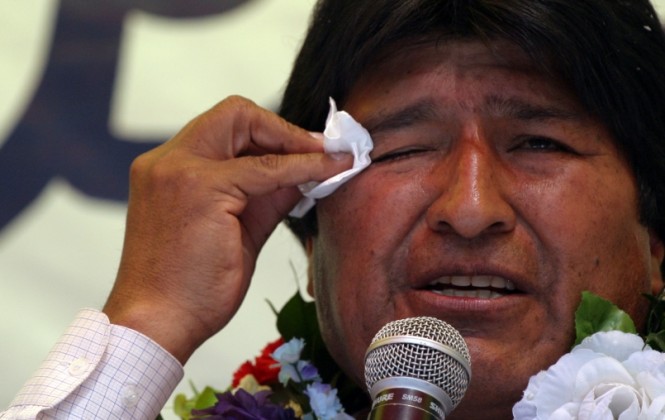 Evo Morales pide perdón y se matricula en una universidad.