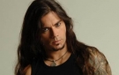El aclamado vocalista y guitarrista espa�ol, Leo Jim�nez, llega a La Paz