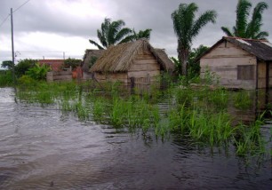 Desbordes de r�os y canales se deben a falta de limpieza