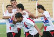 PANORAMA: Nacional es l�der del torneo Clausura, gan� 2-1 a La Paz