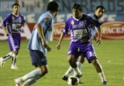 Real Potos� sorprende y empata 2-2 con Bol�var en La Paz