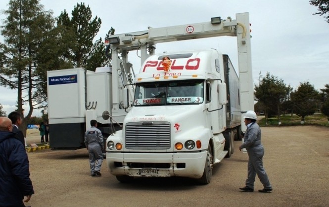 El segundo escaneado de un trailer detectó la mercadería no declarada que fue comisada. Foto: ANB