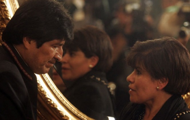 El presidente Evo Morales y la titular de la Aduana Nacional de Bolivia (ANB), Marlene Ardaya. Foto: ANF.