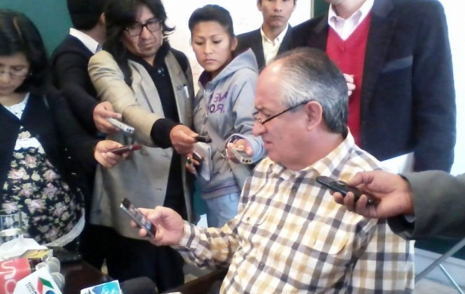 El Director de la ATT afirma que una Consultoría dará una perspectiva final a la cantidad de usuarios en el país de teléfonos celulares. Foto: ANF.