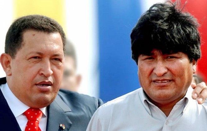 El presidente Evo Morales junto a Hugo Chávez/ Foto archivo spanish.safe-democracy.org