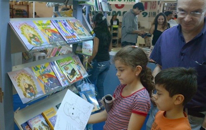 Los libros ayudan a los niños a elegir su futuro/ Foto Los Tiempos