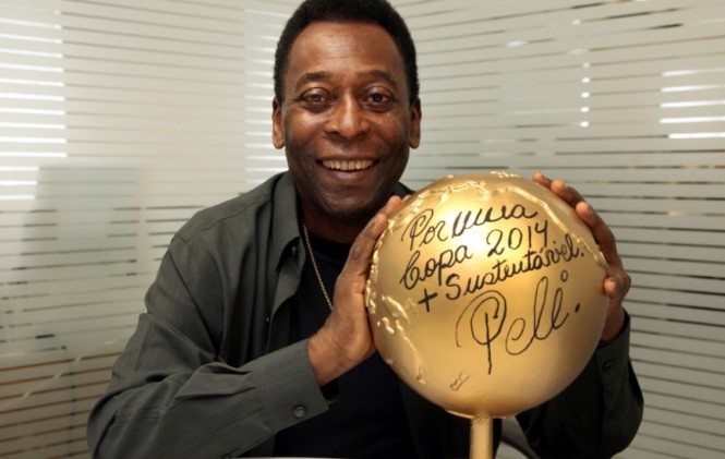 Pelé el jugador más famoso de la historia reconocido por la FIFA/Foto archivo internet www.sienteamerica.com