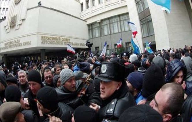 78 de los 81 diputados del parlamento de Crimea votaron a favor de la resolución de unificar Crimea con la Federación de Rusia/ Foto trtspanish.com