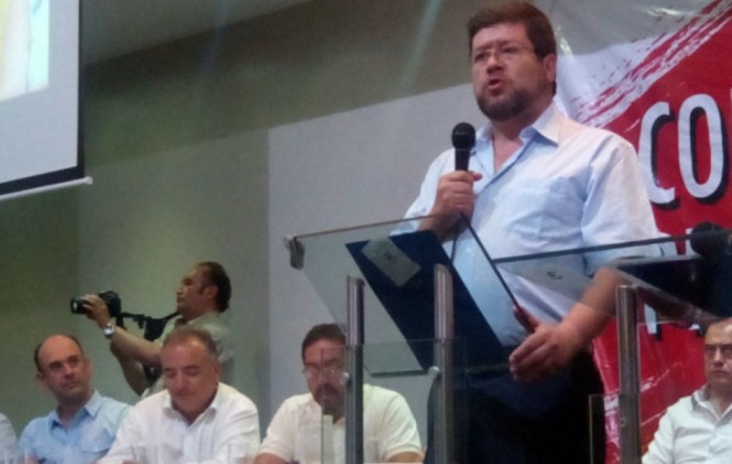 Samuel Doria Medina en el Foro del Frente Amplio en Santa Cruz. Foto: ANF.