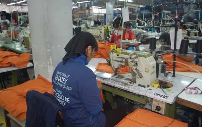 Un trabajador del sector manufacturero Foto: ANF