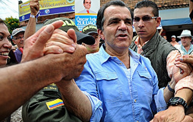 Óscar Iván Zuluaga es el más firme contendor del presidente Juan Manuel Santos en la carrera electoral/ Foto BBC Mundo