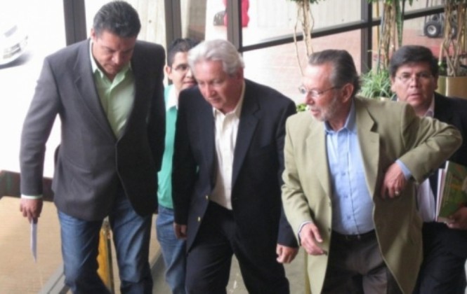 El alcalde Luis Revilla, Rubén Costas y Juan Del Granado durante su primer encuentro en La Paz el 27 de febrero/Foto ANF