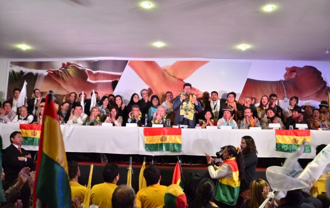 Concertación Unidad Demócrata presentó al binomio opositor en La Paz. Foto ANF