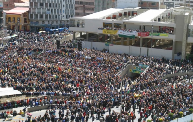 Habitantes de la ciudad de La Paz. Foto: ANF.
