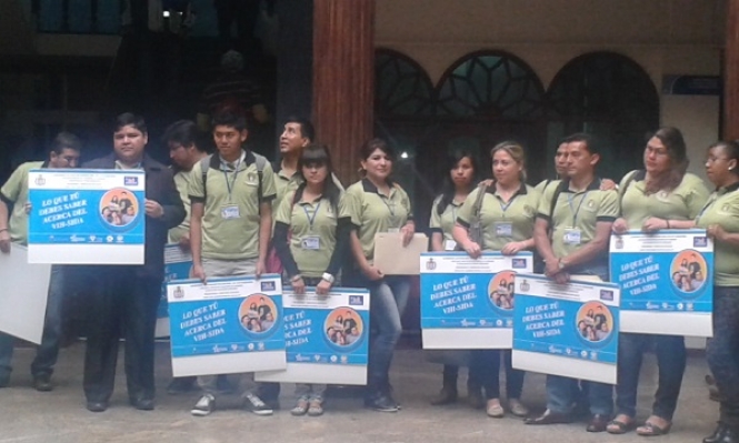 Personal que capacitó a los maestros de secundaria en prevención de VIH. Foto: ANF.