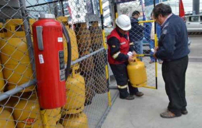 La venta de GLP en las estaciones de servicio ha dado resultados, según ANH. FOTO: www.hoybolivia.com