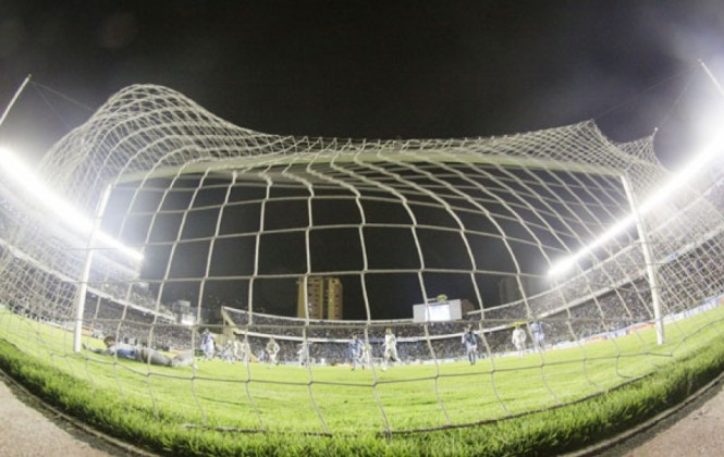 Bolívar logró imponerse a Nacional Potosí por 6-3 en La Paz.    Foto:ANF