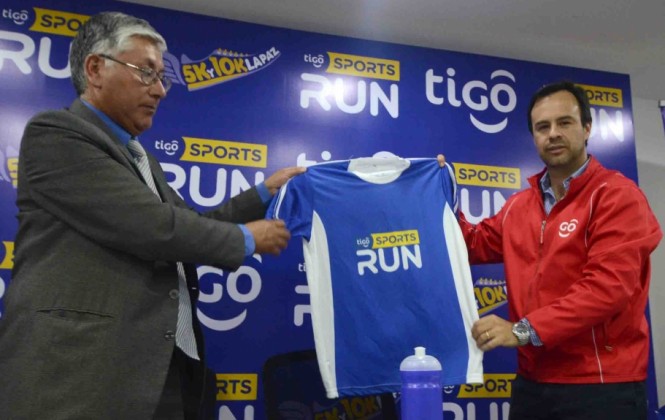 Ejecutivos de Tigo en la presentacion del “Tigo Sport Run”.     Foto: Tigo
