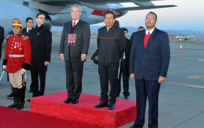 El Presidente austriaco fue recibido por el canciller David Choquehuanca. FOTO. ABI