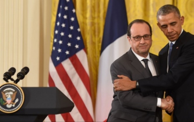 Barack Obama (der.) y su par francés Francois Hollande.
