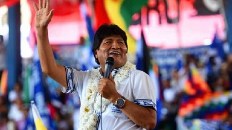 Evo Morales durante el Congreso del MAS. Foto: ‏@evoespueblo