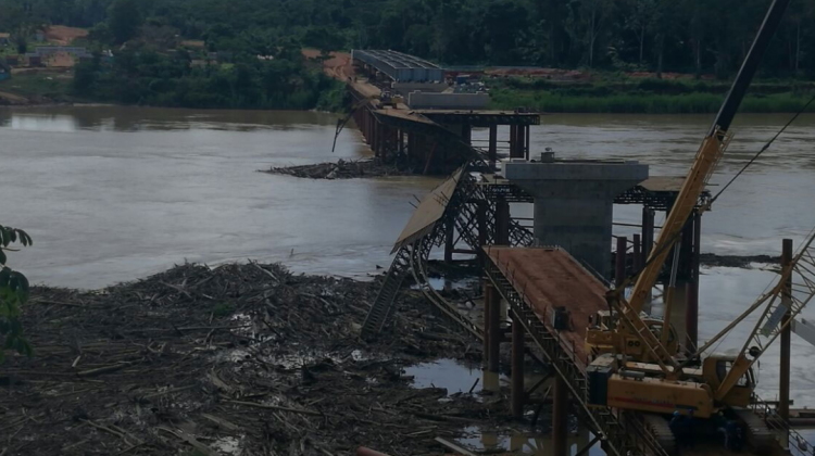 El puente provisional que fue afectado. Foto: Agar Vasquez, gerente regional de ABC.