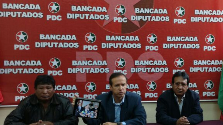 El expresidente Jorge Quiroga en rueda de prensa después de las acusaciones de Morales. Foto: PDC