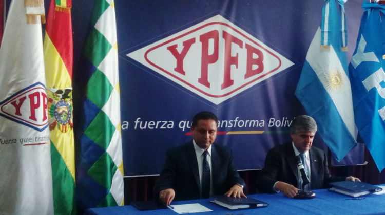 Los presidentes de YPFB, y de la Argentina YPF. Foto: ANF