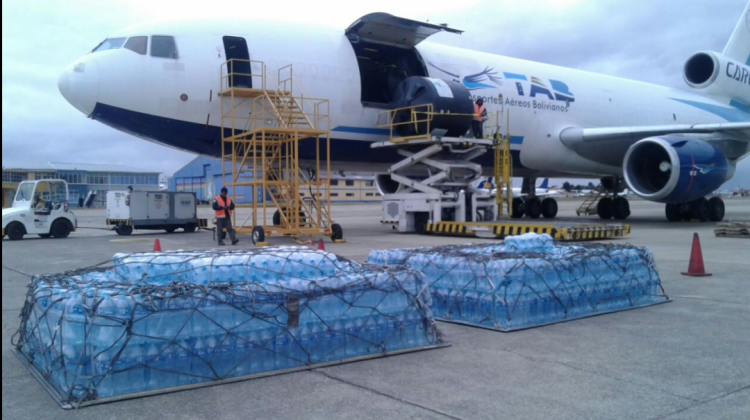 Bolivia envía ayuda humanitaria a Perú. Foto: Ministerio de Defensa.