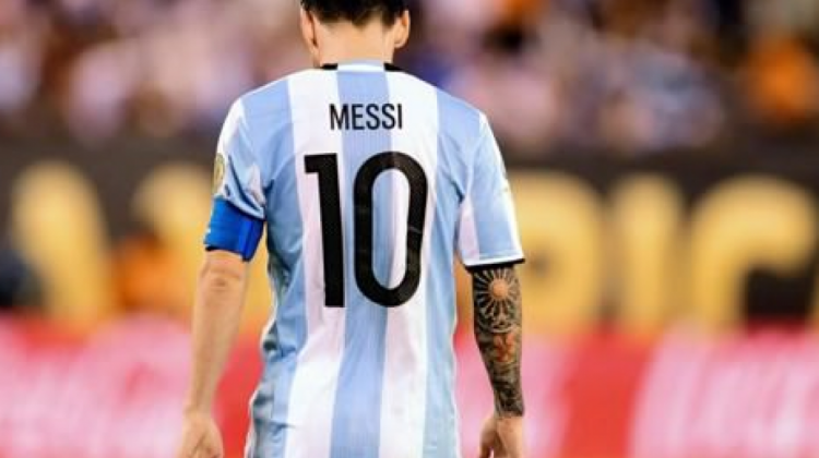Lionel Messi fue sancionado con cuatro partidos de suspensión por la FIFA.
