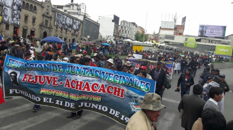 Las organizaciones y vecinos del municipio de Achacachi se movilizaron en La Paz. Foto: ANF