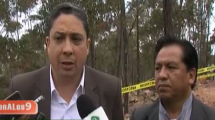 Los ministros Héctor Arce y René Martínez hicieron una declaración conjunta desde Chuquisaca. (Captura de pantalla: Btv)