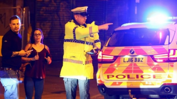 La policía británica bloqueó los accesos al lugar por la sospecha de que se trate de una atentado terrorista.  Foto: cnnespanol.cnn.com
