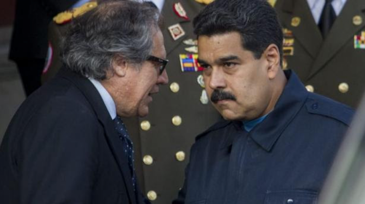 Luis Almagro con el presidente de Venezuela, Nicolás Maduro. Foto: Internet