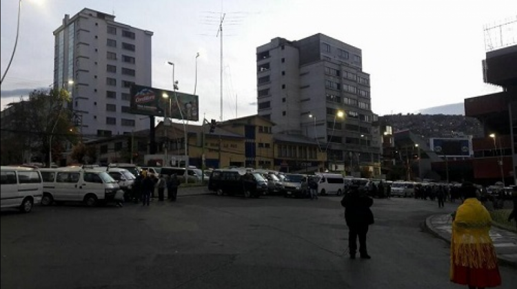 Bloqueo en la plaza Tejada Sorzano . Foto: Beatriz Cahuasa