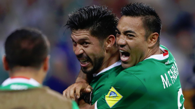 Los mexicanos celebran uno de los goles anotados. Foto: @FIFAcom