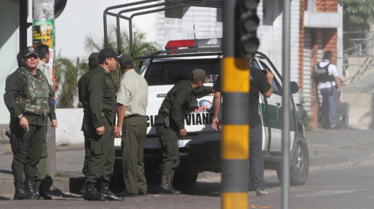 Gran despliegue policial en el centro de Santa Cruz. Foto: RRSS.