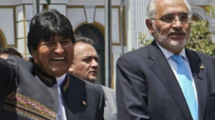 Presidente Evo Morales y el expresidente Carlos Mesa. Foto: ANF