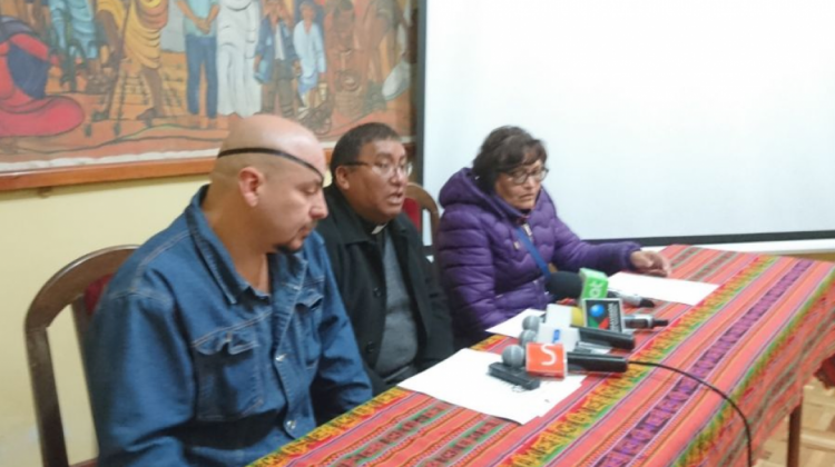 Conferenica de prensa de la Iglesia Católica y Defensoría del Pueblo.