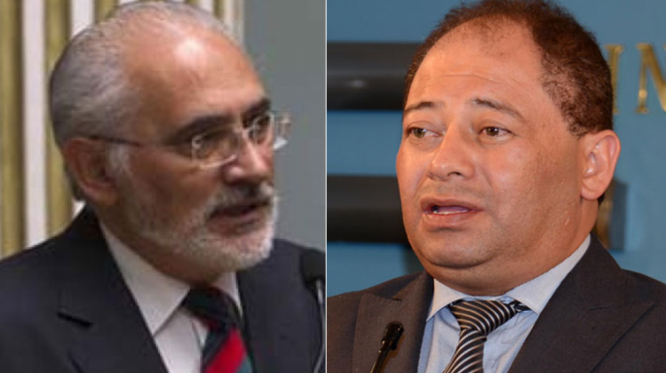 El expresidente Carlos Mesa y el ministro Carlos Romero.