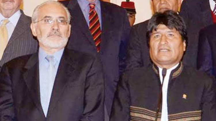 Carlos Mesa y Evo Morales. Foto de archivo: Opinión.