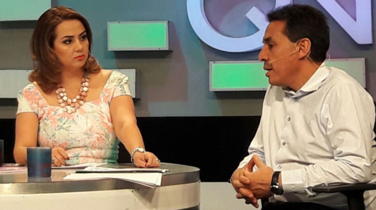 Periodista Cecilia Bellido entrevista al ministro Guillén en el programa "Que No Me Pierda". Foto: @EconomiaBo