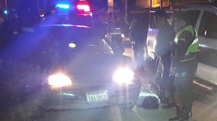 El vehículo donde los sospechosos intentaron escapar de la Policía.  Foto: Diario El Día