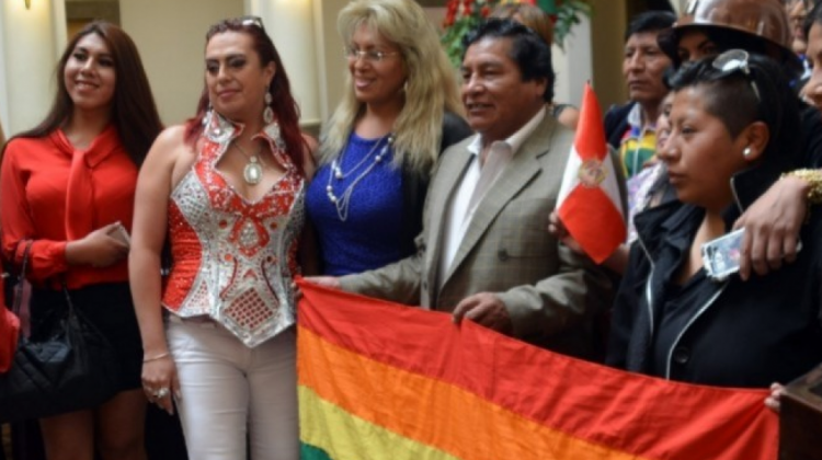 LGBT LGBT