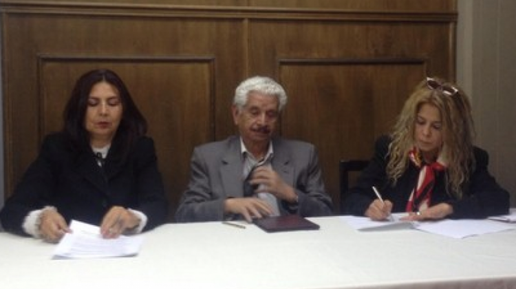 Víctor Toro en la firma de un Convenio con el Círculo de Mujeres. Foto: Fundación para el Periodismo