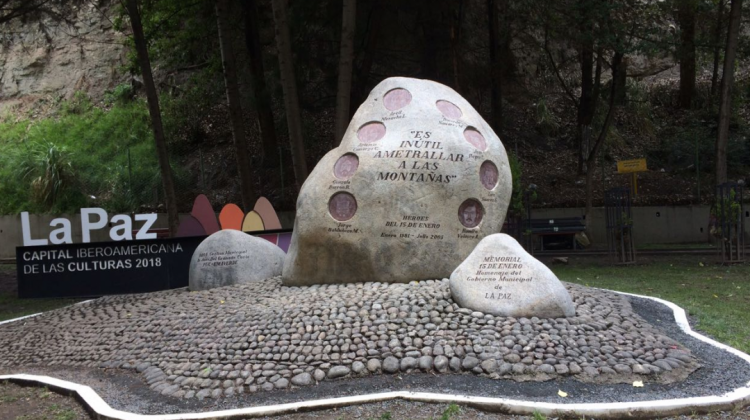 El memorial a los caídos de la calle Harrington.  Foto: GAMLP