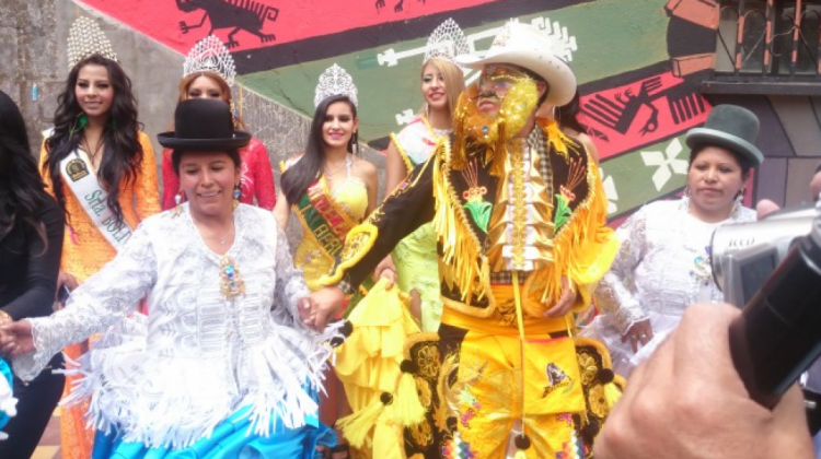 El corso carnavalero en El Alto: Foto: El Alto es Noticia